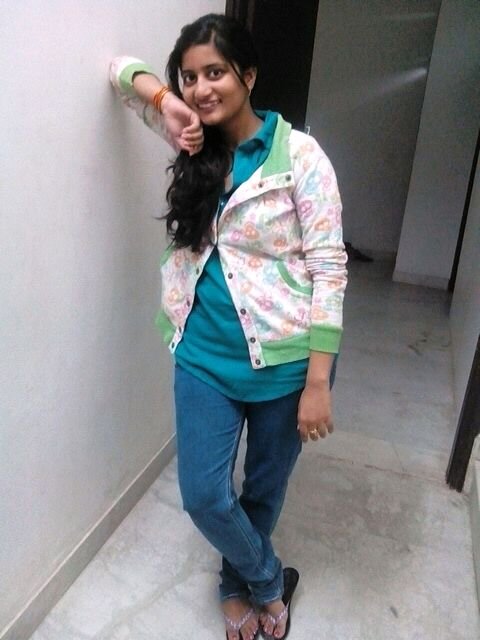 I'm a very simple person... love eating gulabjamun and hate being cheated on...:-)