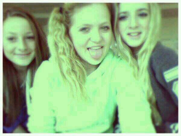 xIkheetRosanne's profile picture. MB3 #topteam / I love my best sisters ;; Mabel ~ Lesley / you only live ones ♡