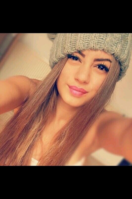 lauraC1310's profile picture. #TeamCelibataire #TeamThugLife #TeamLatino#España #TeamNikeAir #TeamVans