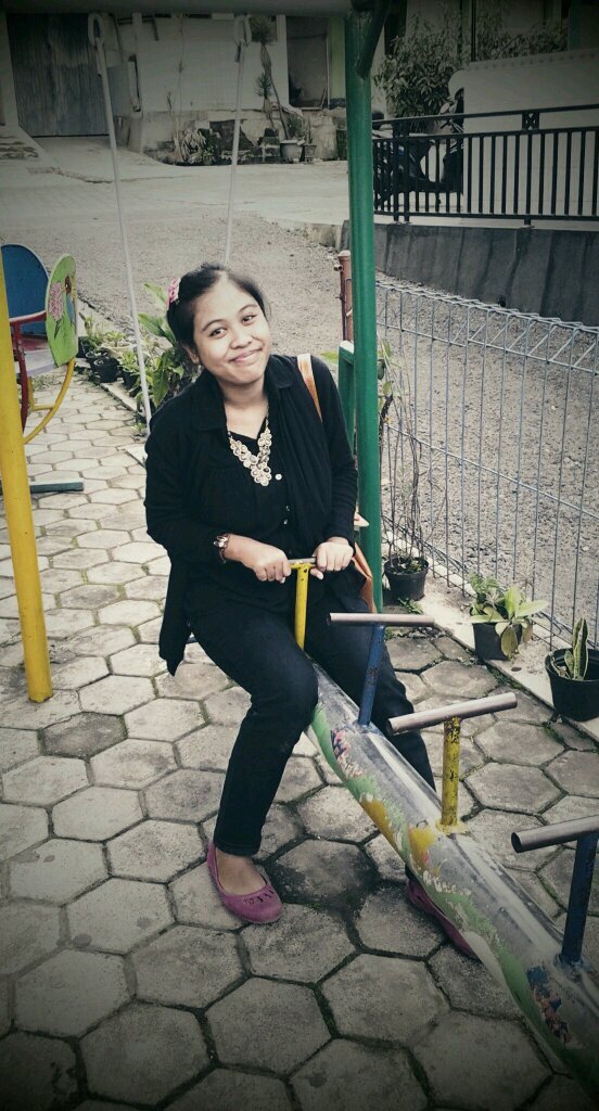 putrisukaungu's profile picture. Putri suka ungu