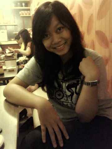 I am a hard worker and a fast learner | i am a cheerful girl :')