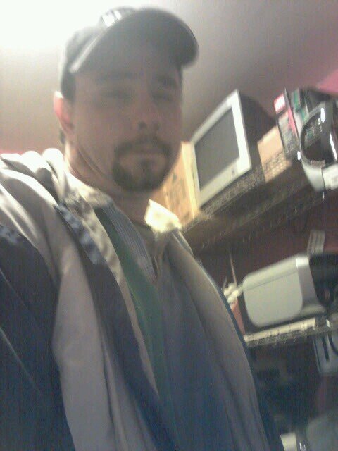 I am Macmadd! Iphone, Android and Windows Phone Tech! Helping anyone in their transition from analog to digital!!!