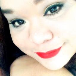 I am not a make up guru but I love
makeup and beautiful stuff. ♡
