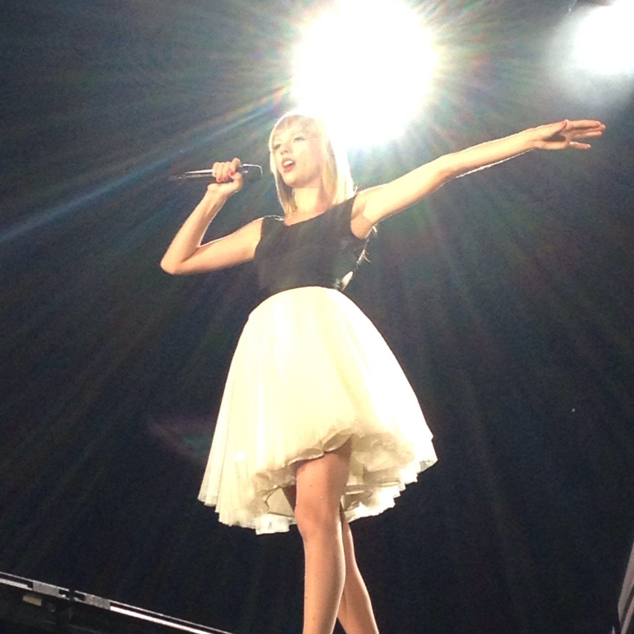This free follow from @alwaysswiftie1 go follow here ,, thanks .. JUST         ask for followback