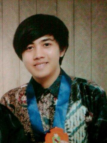 Pend. Matematika 2010
FKIP UNPAS Bandung.                   Mengajar di : Madrasah Al-Ihsan Dago Bengkok, SD dan SMP Kuntum Cemerlang, dan Yonan's Math Home..