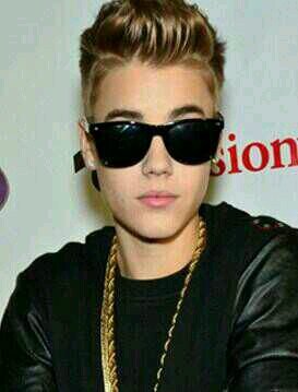 This is a Free Follow ! But could Ya follow ma Cutie's @jbbabyismine and @jussa1994 Thanks Love Ya..... PS. I'm a Belieber Boy