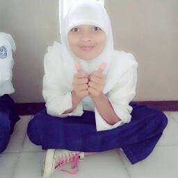 my name is putri unggul septianti! my nick name is putri! me seven class!7JHS!7B follback? just mention for me !! ;) :) (Seseorang) :* :* :* :* ({})