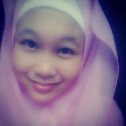 ☺13-03-1996☺nursing in smk kesehatan banten☺love mom,dad and sister :*☺