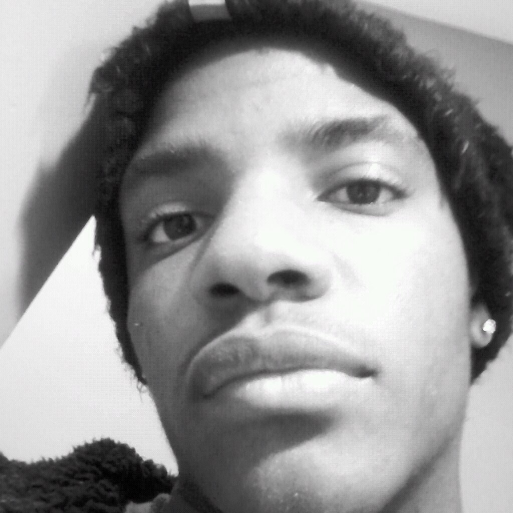 Im gay/amazing! Follow me I follow back :) instagram name : bootypop_18 and tumblr : gymsingtwerk18... I love to sing.