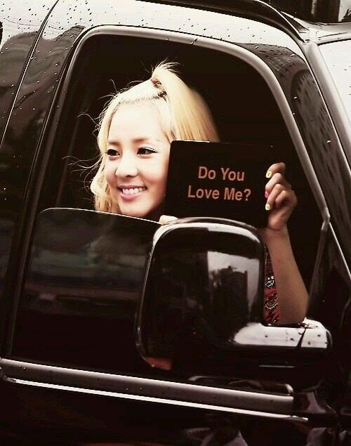 ♥2NE1♠  DARA (bot)