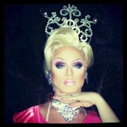 Brazilian drag queen. Lives in João Pessoa, Paraíba. 22 years old transvestite consecrated one of the most beautiful in your region.