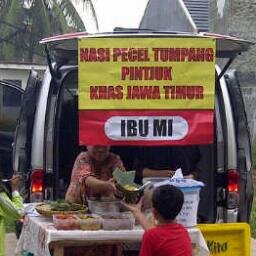 nasi tumpang pecel pintjuk Bu Mi khas Jawa Timur