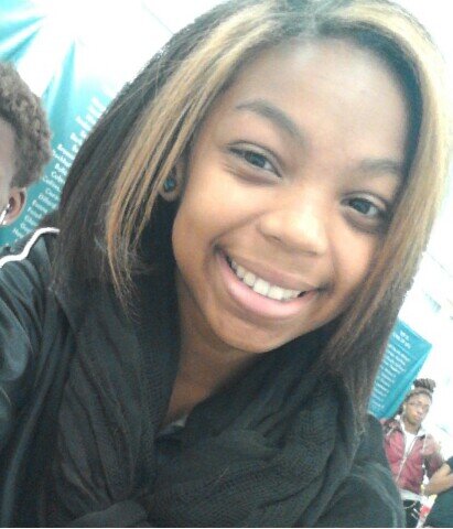 im a 4'11 98 pound black and mexican cheerleader .... im a FLYER and when im not cheering im either chillin wit the homiez ,dancin ,or eating ♥♡♥ *10*11*10*