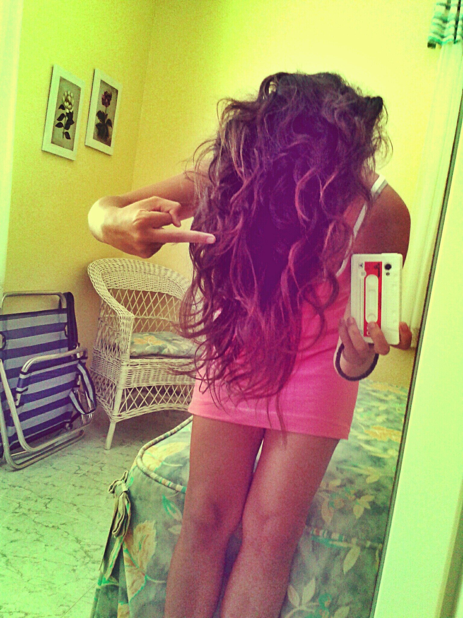 Alejandragggg07's profile picture. Me encanta esa persona que esta a mi lado. Que a pesar de todas las peleas sigue ahi. Y la que puedo sentir su olos desde muy cerca. Te quierooo. #Siempre.