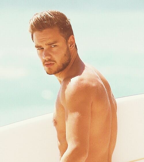 Cuenta sobre imaginas y horoscopo de los chicos de 1D -followback-