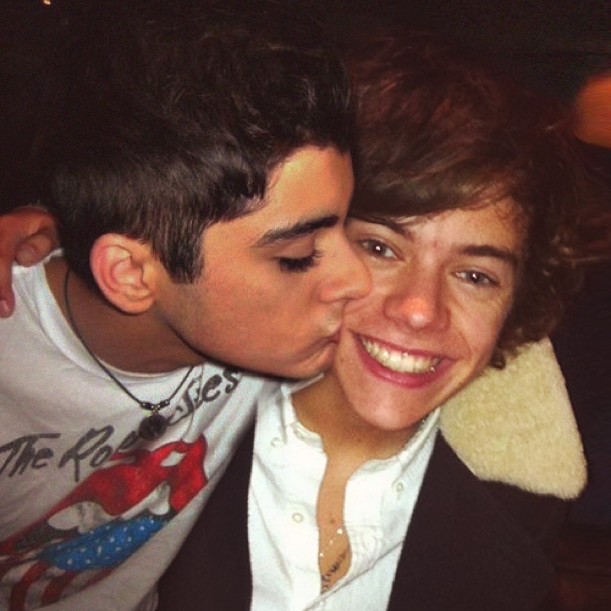 Hi baby, i gave you a free follow. Can you please follow @zxrrymoans :)