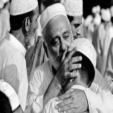 قلوب الناس ليست الجنه!! فاتتعب نفسك من اجل البقاء فيها.       أعق الهلل