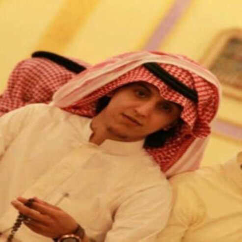 _طالبة دراسات قانية ب كلية العلو والاداب بالرس _ مشرفة برامج في در موضي المومي☺