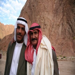 يارب تعودنا منك علي نر الحق... فنحن ندعوك بأن تنصر الحق