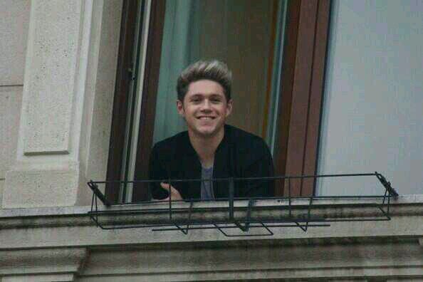 followuandsay's profile picture. i hope i made your smile, i'm @rediculstyles love you :)