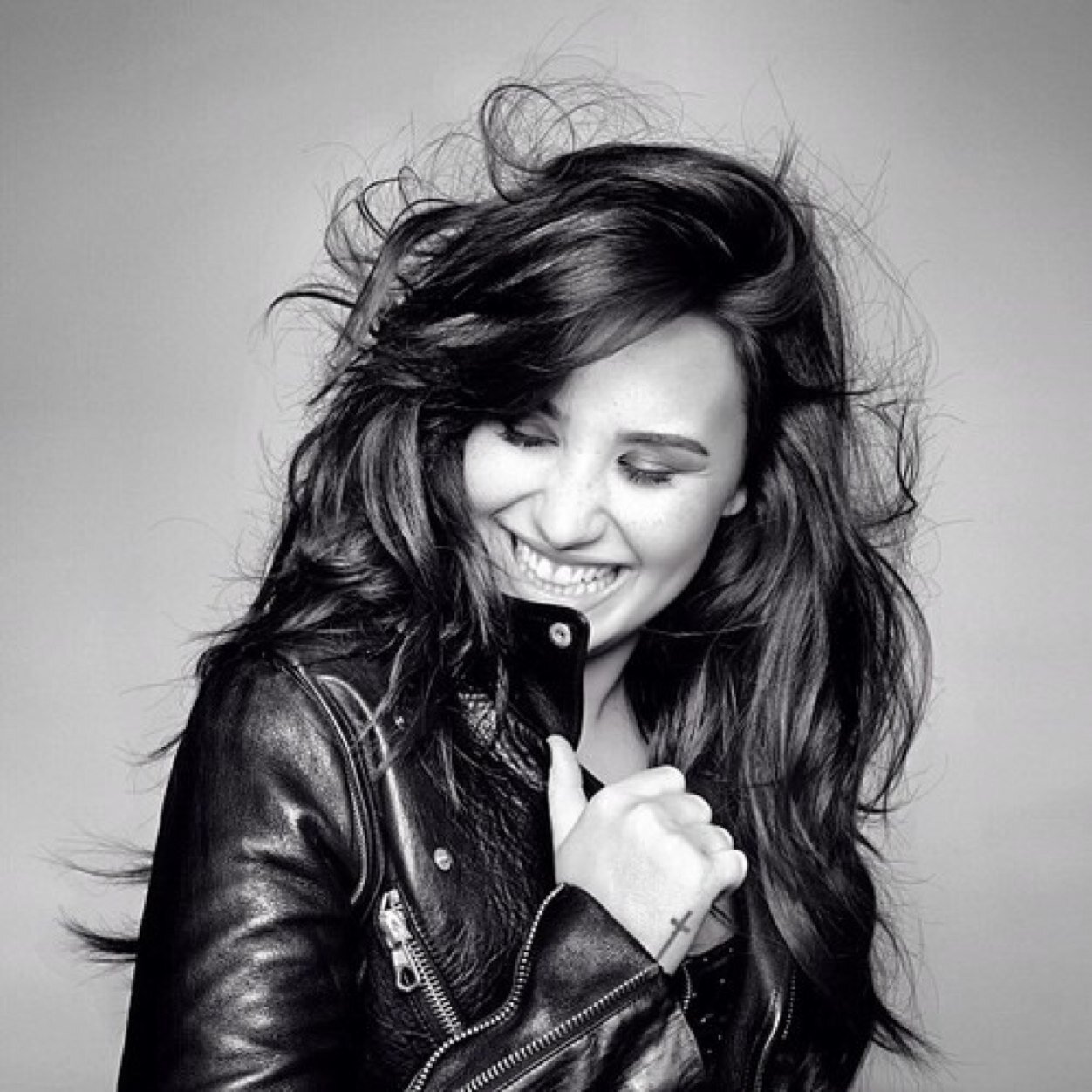 I'm supporting a beautifull, sexy talented girl with an amazing voice. I would never stop supporting this queen.