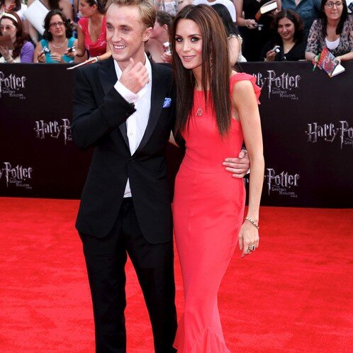 Sister of Daphne Greengrass and former student of Hogwarts school of Witchcraft and Wizardry. The wife of Draco Malfoy and mother of Scorpius ~|#TeenFictionRP|~