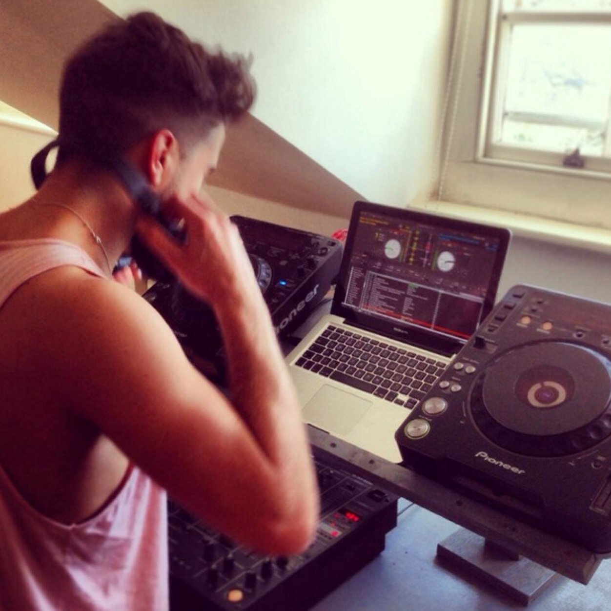 Jizz.man95 - skype me;) always feeling horny.