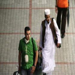 الحب هو العطــاء دون مقـابل الحــب هو الحياة والتضحيـة والأمـلالحــب هو كـ شـيء جميـل فيأنفسـنا