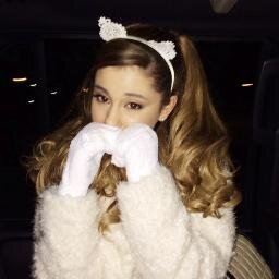 ♥♥♥ Follow freee Beacuase I love you ♥♥♥