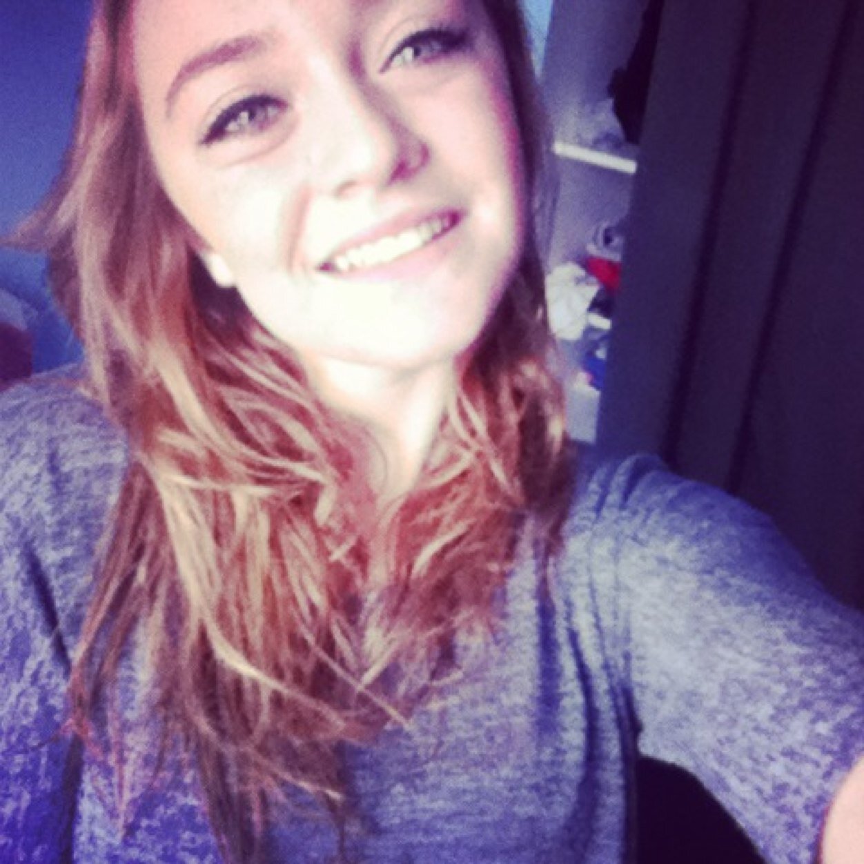 French girl // 13years // Follow me. Kiss and love! Life is jock!
You are a princess ? Ok.. But i'm a queen biatch.. Kiiiiiiiiss