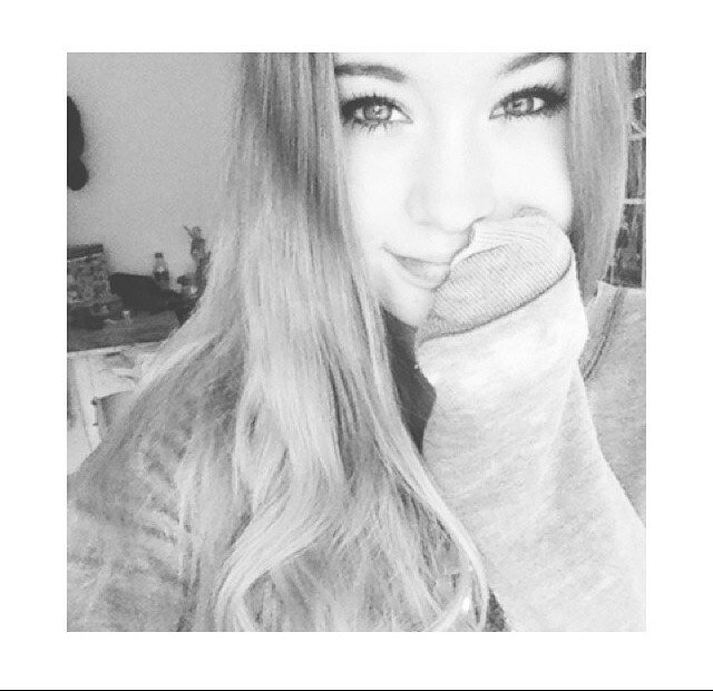 hoi ~ 15 ~ ♋ ~ playing the pianox Insta; iirisssx_