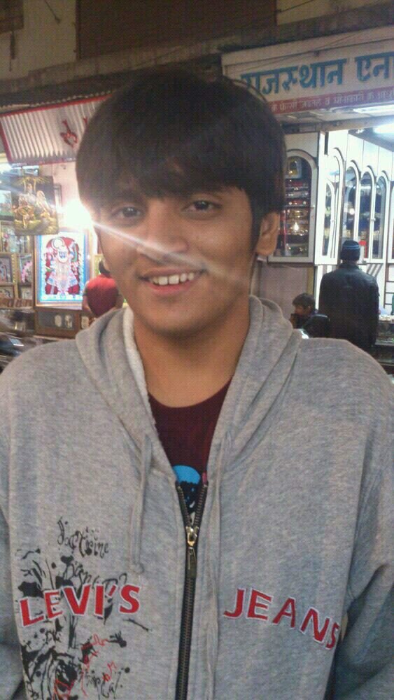 DivyamMandalia's profile picture. 