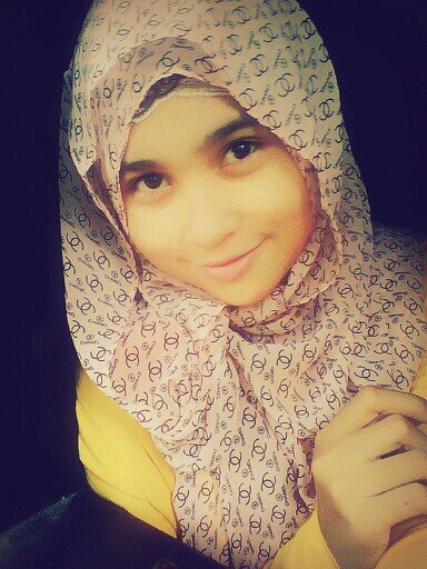 yashyntanitzz's profile picture. 