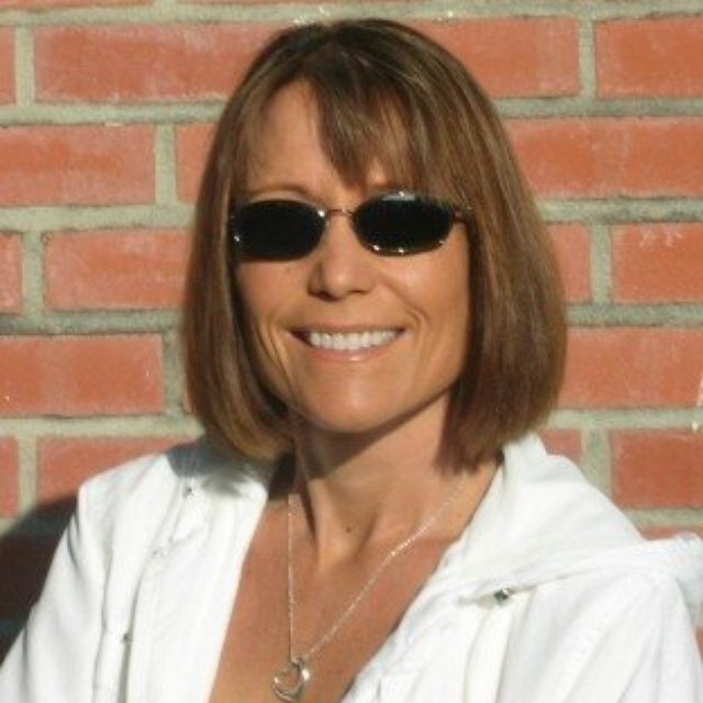 cynthowens's profile picture. 