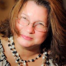 Traductora e Intérprete Certificada.
Presidente de la Asociación Dominicana de Intérpretes Judiciales.   
Contacto: vinasolga@hotmail.com / 809 477 2622