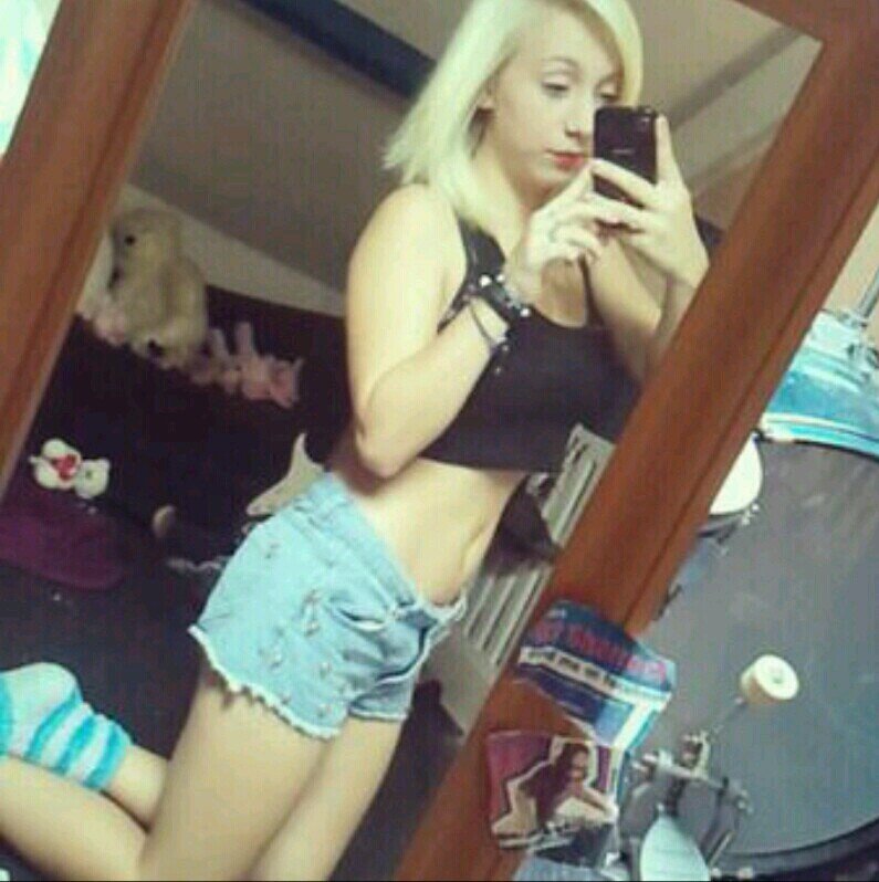 HelenEllesseJay's profile picture. fff