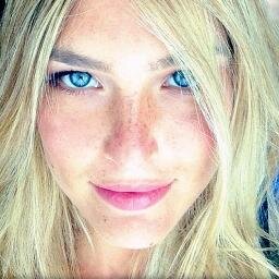 SweetBarRefaeli's profile picture. This twitter was made for talk about the sweet Bar Refaeli.