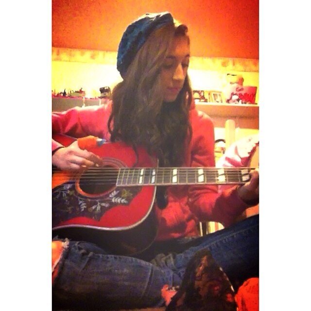 Instagram: sarahgoblee Snapchat: sarahminigoble. Single without music life would Bb ✌️im the princess
