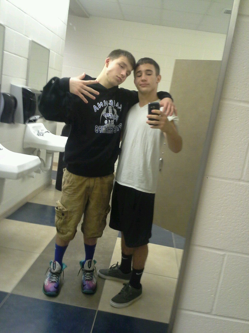 robertsshaun16's profile picture. 