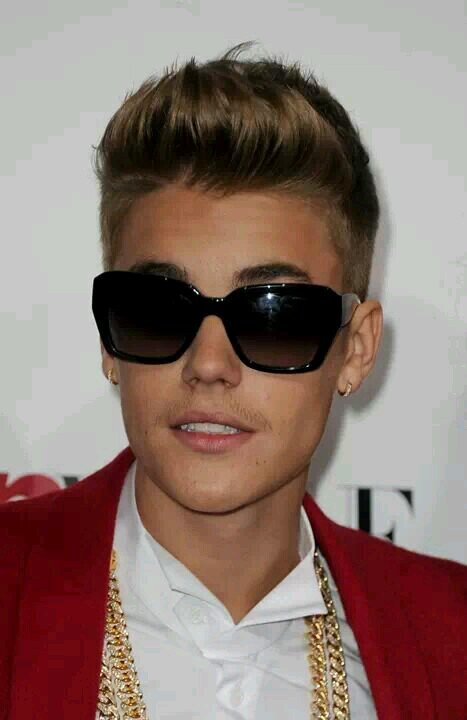 He got tattoos. He lost Fans. He cut his hair. He lost Fans. He smoked. He lost Fans. He got arrested. He lost fans. I said Fans not BELIEBERS
