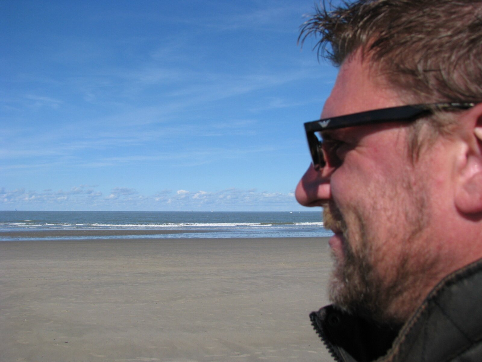 coolsjurgen's profile picture. Commercieel directeur voor vlaanderen en nederland : 
Les trésors de Stef Merken: Joy de la luz, Dacaya, Momo Design exclusief verdeler voor de benelux.