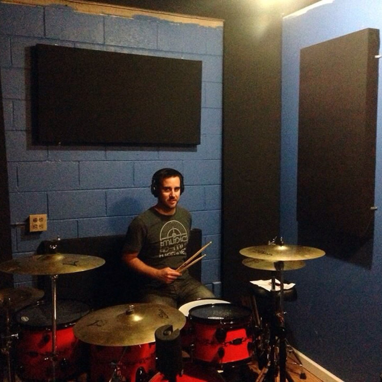 I play drums for Mize and the drive. I've got some of my youth and all of my sences on overdrive. I love craft beer, playing drums, fishing, and cooking.