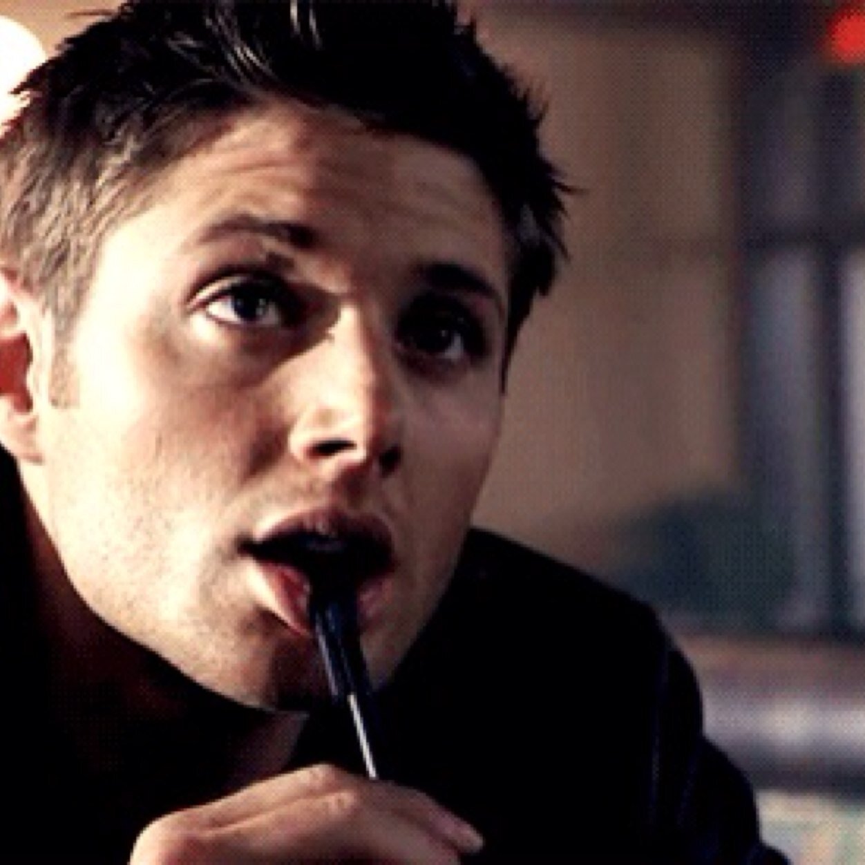 im dean a hunter who stooped the apocolypse. sammy's big brother who loves pie and cas. likes good music and beer. (free rp, gay only, 21+)