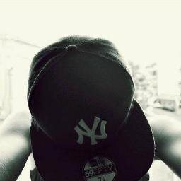 DaniFdez_'s profile picture. ♂ 18 | 'Entonces creces y te das cuenta porque Peter Pan no quería crecer.'