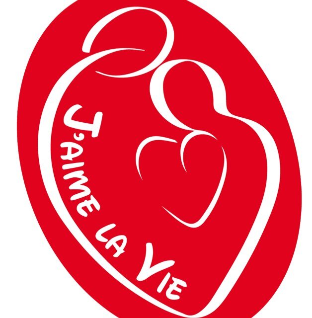 Corde magno et animo volenti ~
Tout par amour, rien par force ~ St. François de Sales ~ L'Amour ne passera jamais #TeamSmileMary