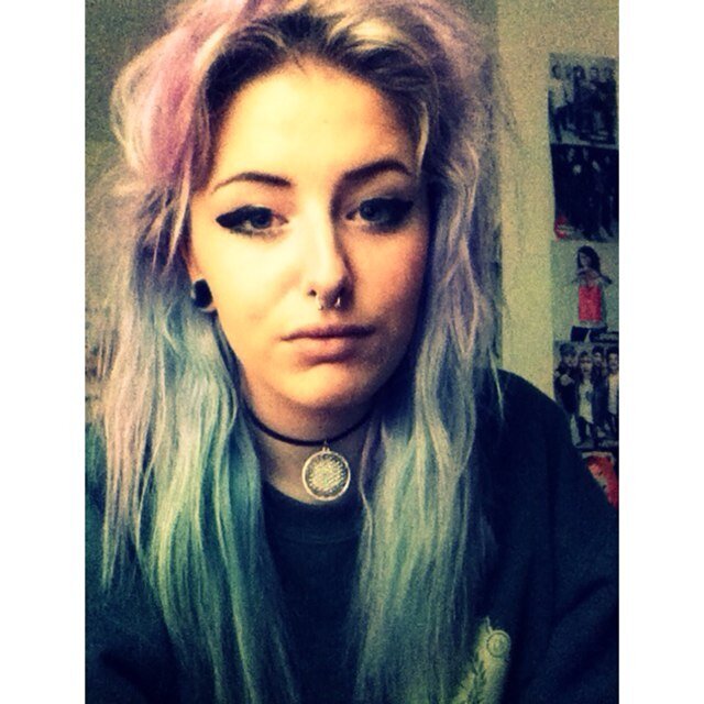 santa9580_'s profile picture. trend junkie -- Making my way -- Every rose, has its thorn -- Leo born -- death star forever -- If you want to destroy my sweater -- July born