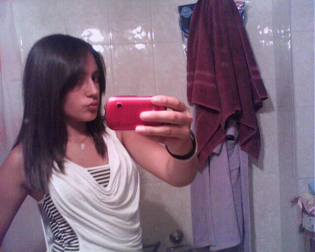Podras mirar a 9 hablar cn 8 reir cn 7 soñar cn 6 salir cn 5 joder cn 4 kerer a 3 estar loko x 2 pero solo amaras a 1