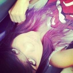 shirayukisa's profile picture. Nós pensamos q a dor é o pior sentimento. Não é, como algo pode ser pior do q esse silencio eterno dentro de mim??