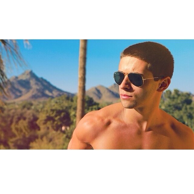 I'd rather be with @JakeMiller up in the kitchen, makin' Ramen ❤

#Millertary