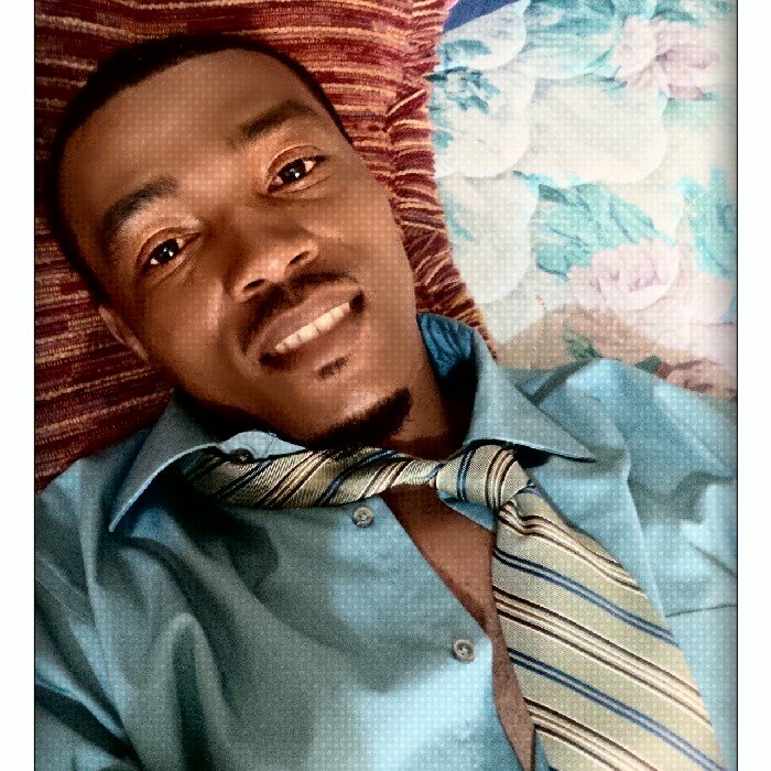 I am a fun loving person, full of life. I love to travel and meeting new people. My favourite artists are Rihanna, Coldplay, Bob Marley to name a few.